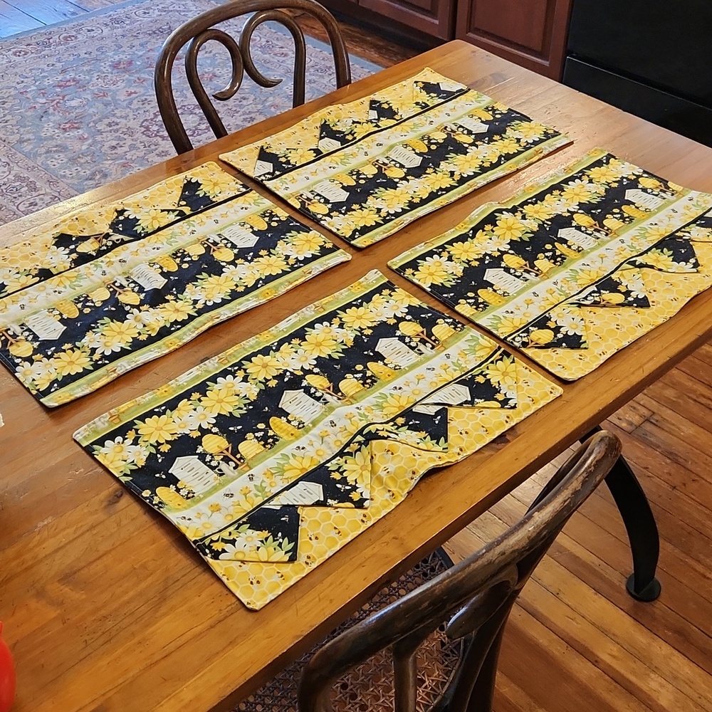 Hand Quilted Bee Placemats - Picture 2 of 6